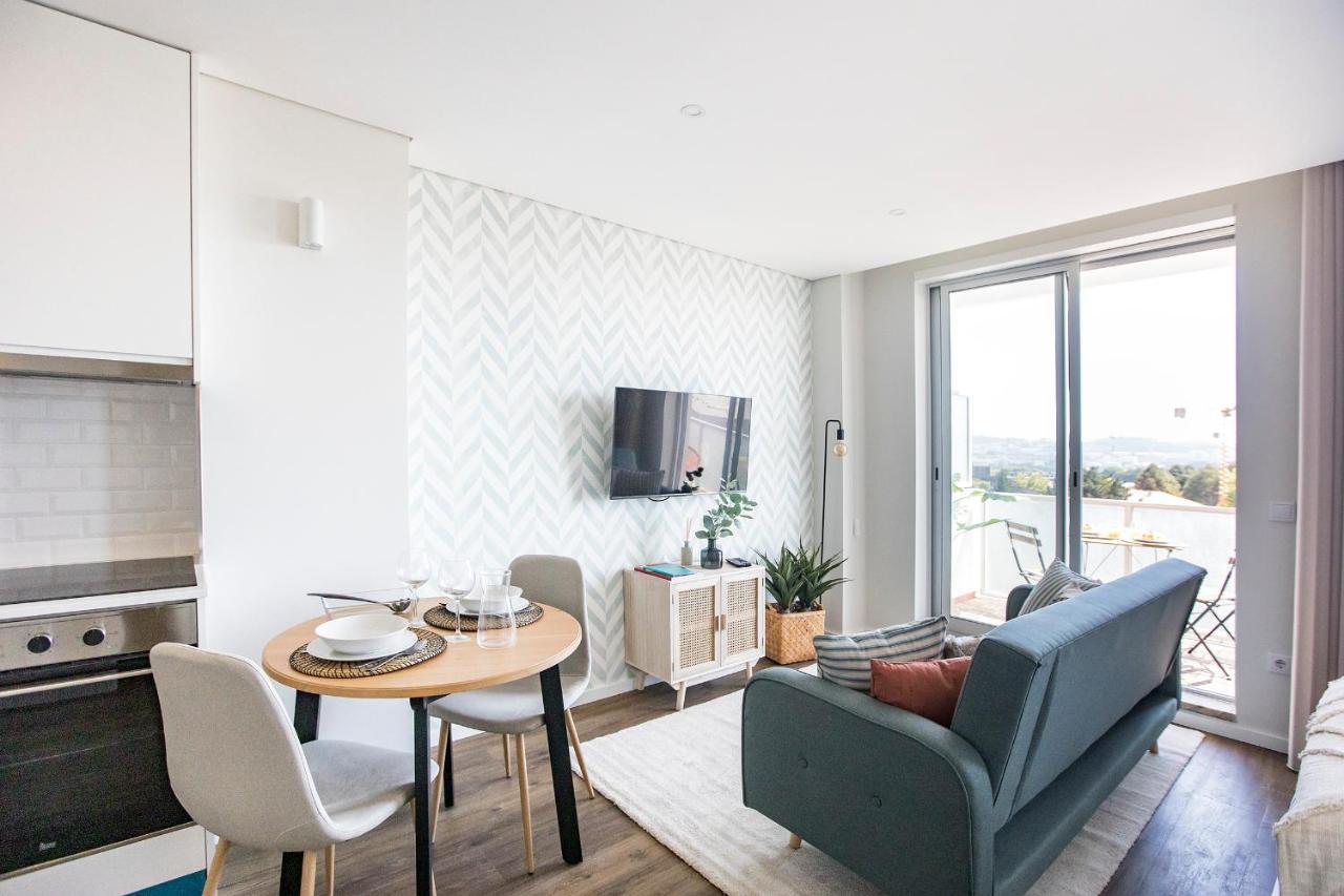Elegant Studio W/ Ac & Balcony By Lovelystay 波尔图 外观 照片